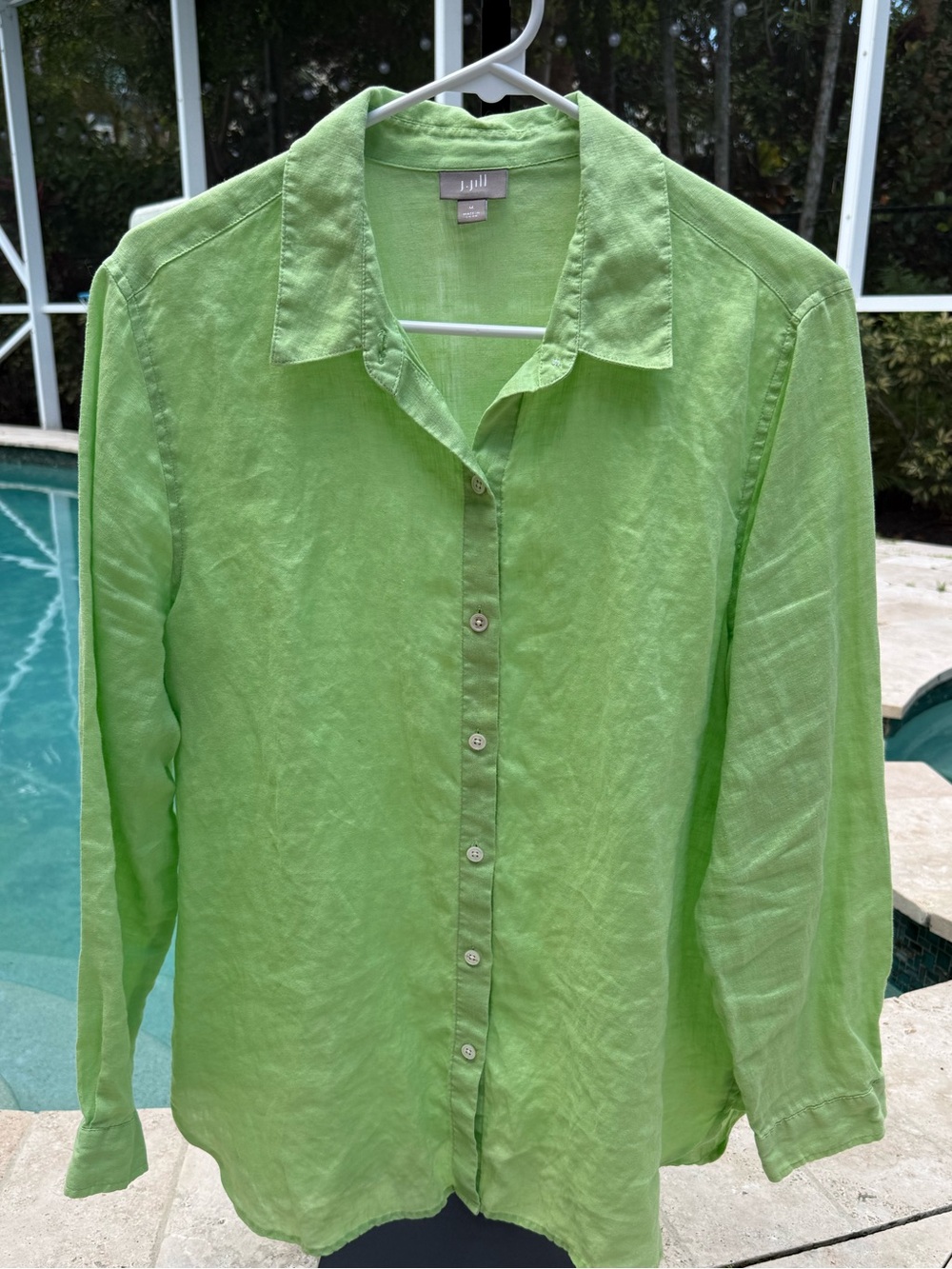 J. Jill linen blouse in key lime. Size M medium.